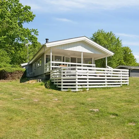 Conradine - 600m From The Sea By Interhome